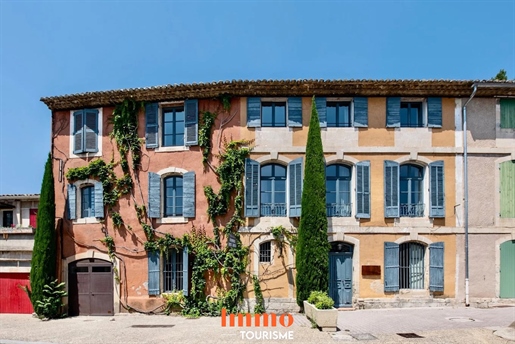 Maison 12 pièces 430 m² · à Beaumettes · 430 m² · 1 995 000 €
