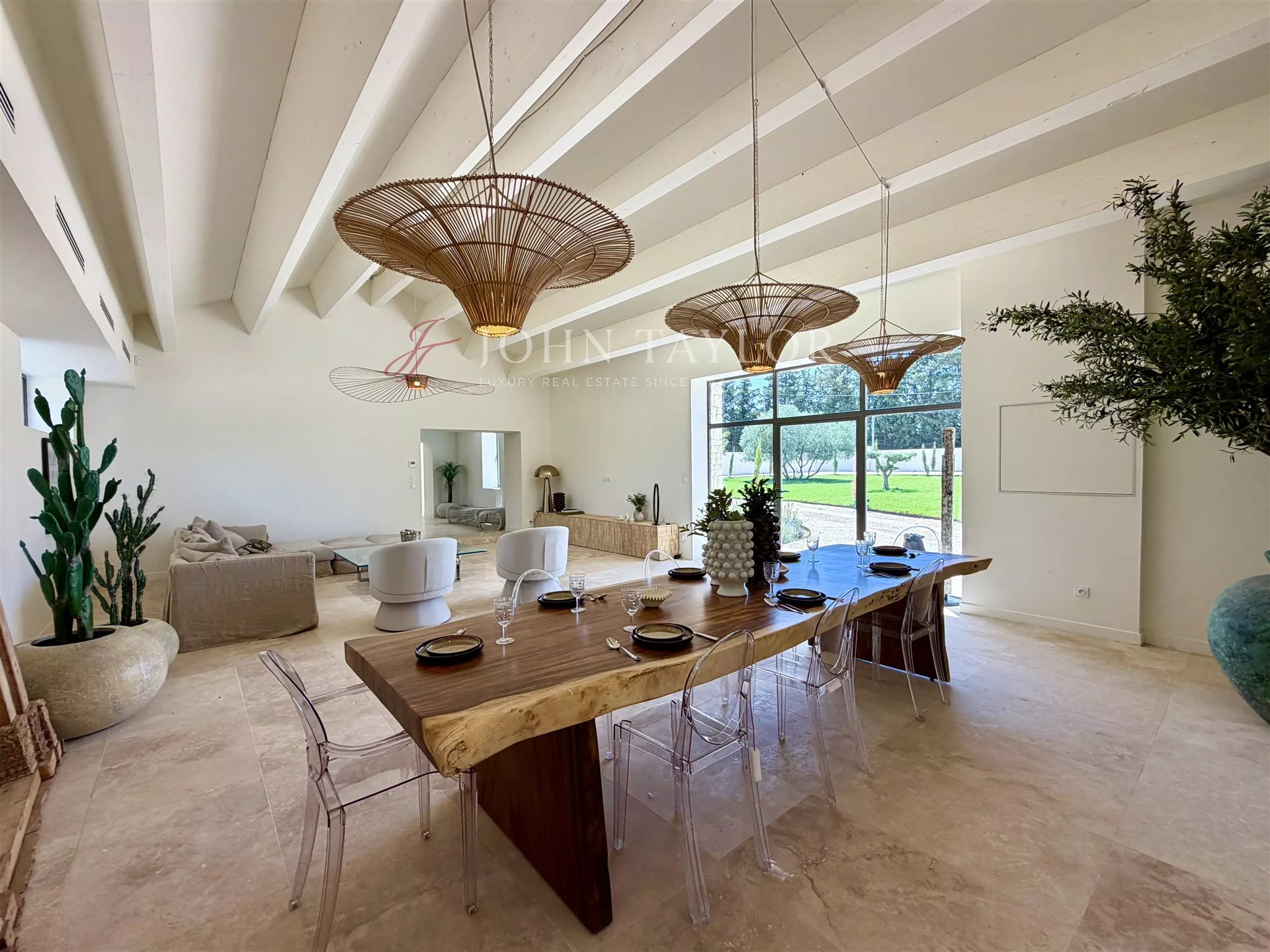 Maison à vendre, 250m², L'Isle-sur-la-Sorgue