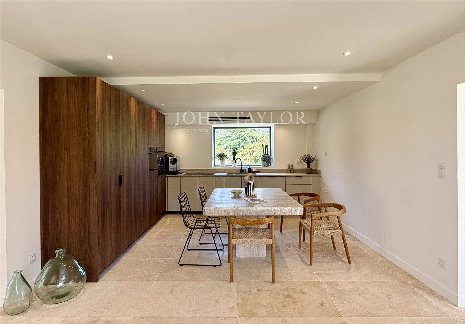 Maison à vendre, 250m², L'Isle-sur-la-Sorgue
