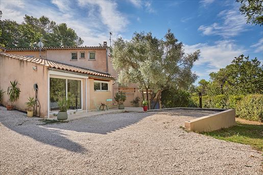 Maison 5 pièces 130 m² · à Luynes · 130 m² · 850 000 €