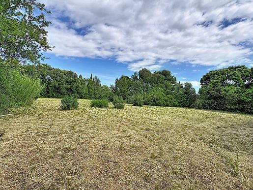 Terrain, terrain 654 m² — Assas (Hérault) · 270 000 €