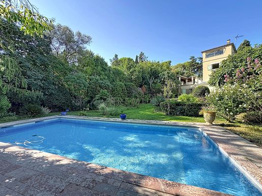 Maison 9 pièces 318 m² · à Montpellier · 318 m² · 1 200 000 €