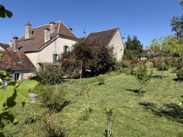 Maison à vendre, 221m², Epineuil