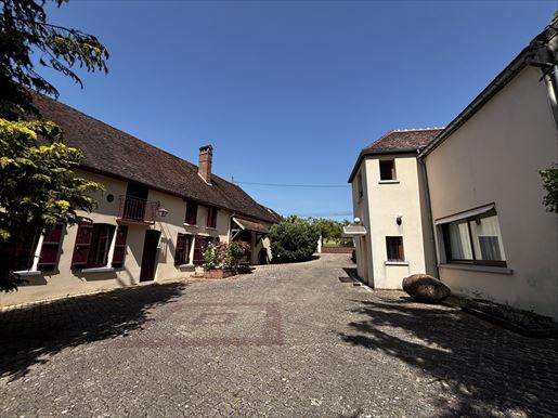 15 pièces 482 m² · à Senan · 482 m² · 350 000 €