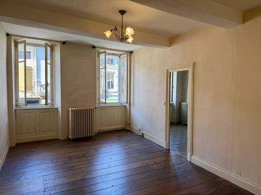 Immeuble 217 m² · à Saint-Girons · 217 m² · 98 280 €