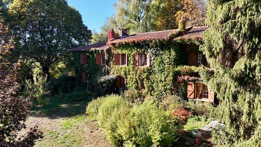 Maison 7 pièces 336 m² · à Montardit · 336 m² · 227 900 €