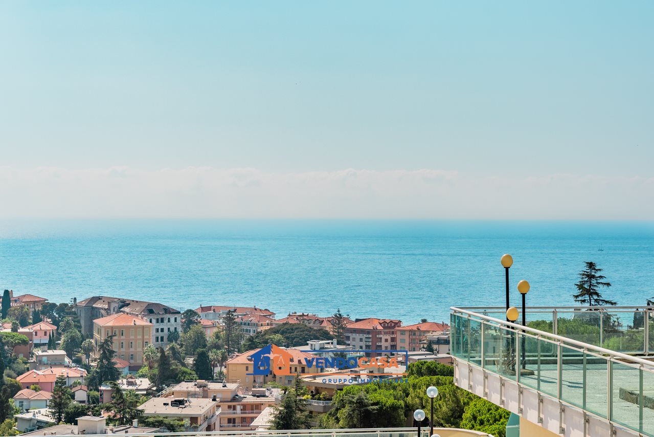 Sanremo: Garsonijera S Terasom s Pogledom na More i Garažu