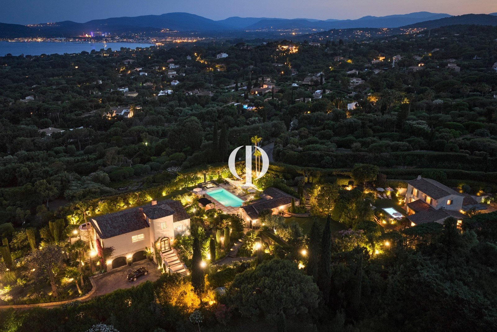 Maison à vendre, 402m², Grimaud