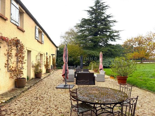 Maison 8 pièces 278 m² · à Magnanville · 278 m² · 1 802 000 €