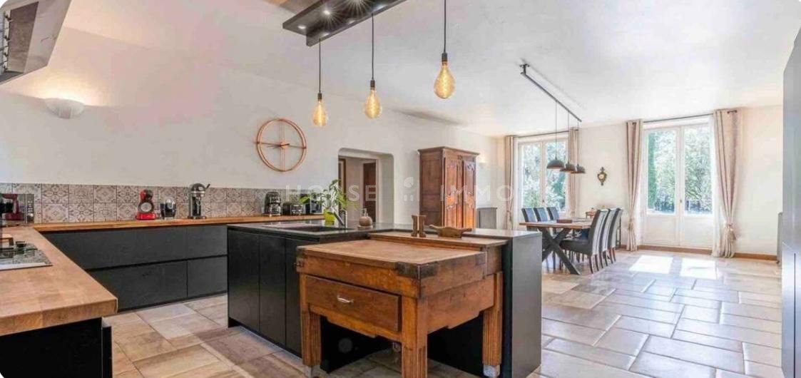 Maison à vendre, 800m², Charleval