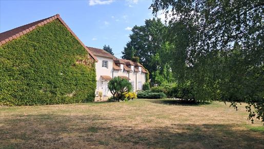 Maison 4 pièces 160 m² · à Vendat · 160 m² · 299 000 €