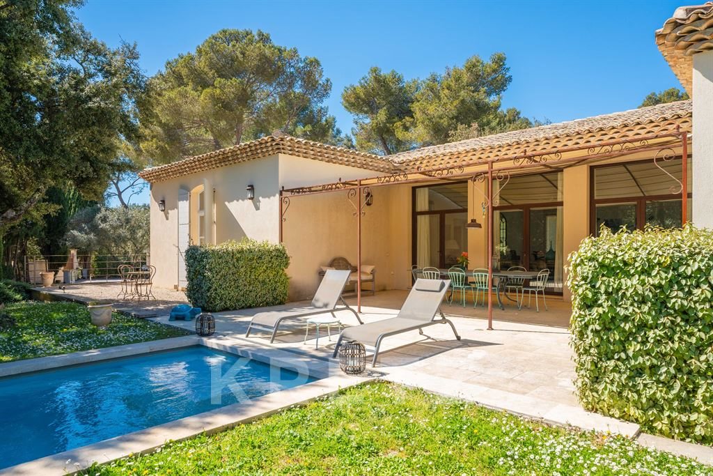 Maison à vendre, 223m², Saint-Marc-Jaumegarde