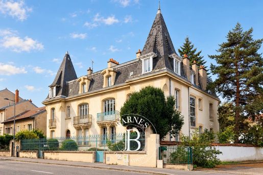 Maison 11 pièces 331 m² · à Nancy · 331 m² · 1 260 000 €