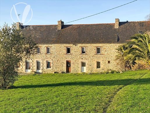 Maison 7 pièces 280 m² · à Coëtmieux · 280 m² · 495 360 €