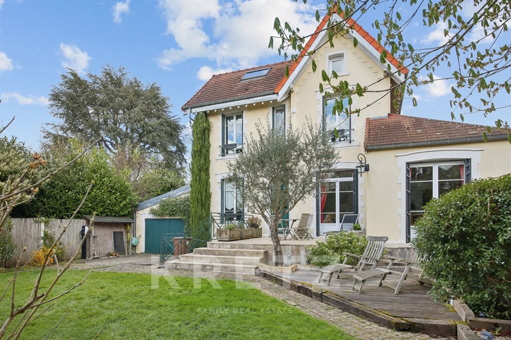 Maison à vendre, 290m², La Celle-Saint-Cloud