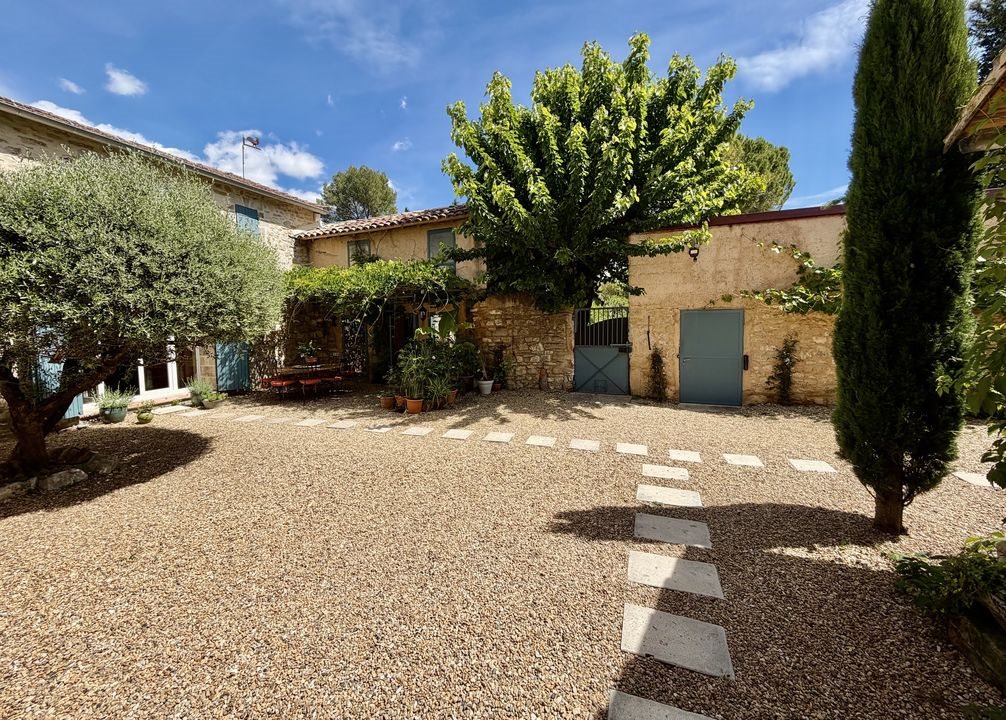 Maison à vendre, 343m², Arpaillargues-et-Aureillac