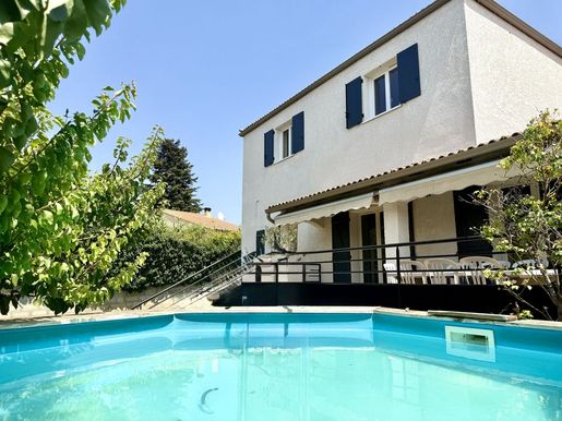Maison 8 pièces 172 m² · à Générac · 172 m² · 385 000 €
