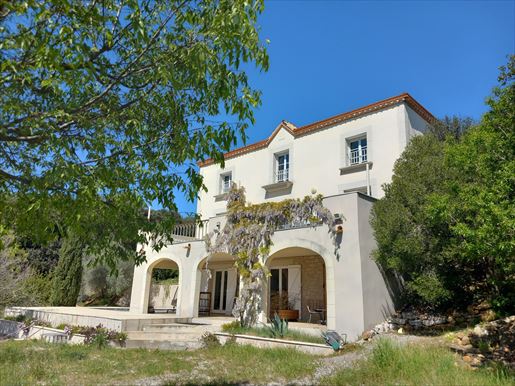 Maison 10 pièces 240 m² · à Puéchabon · 240 m² · 884 000 €