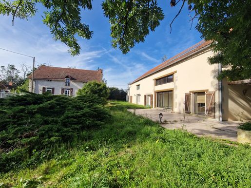 Maison 11 pièces 417 m² · à Saint-Didier-la-Forêt · 417 m² · 278 000 €