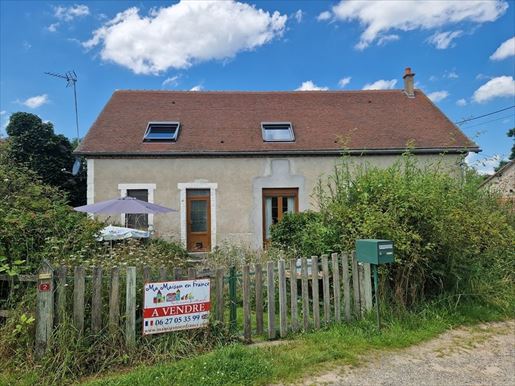 Maison 7 pièces 140 m² · à Bellenaves · 140 m² · 157 500 €