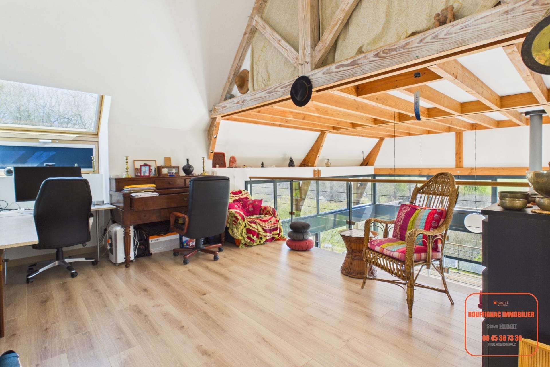 Purchase: Luxury property (24580) - More