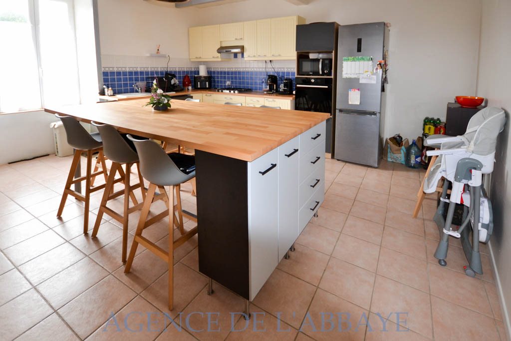 Maison à vendre, 200m², Montpellier-de-Médillan