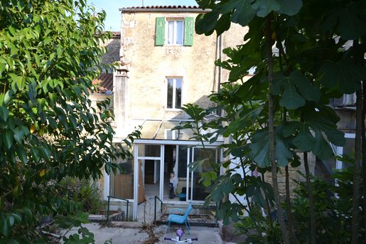Maison 5 pièces 93 m² · à Burie · 93 m² · 117 500 €
