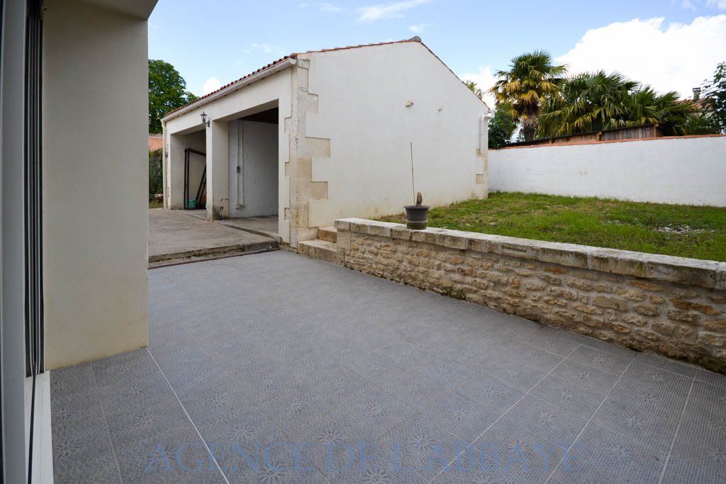 Maison à vendre, 134m², Pont-l'Abbé-d'Arnoult