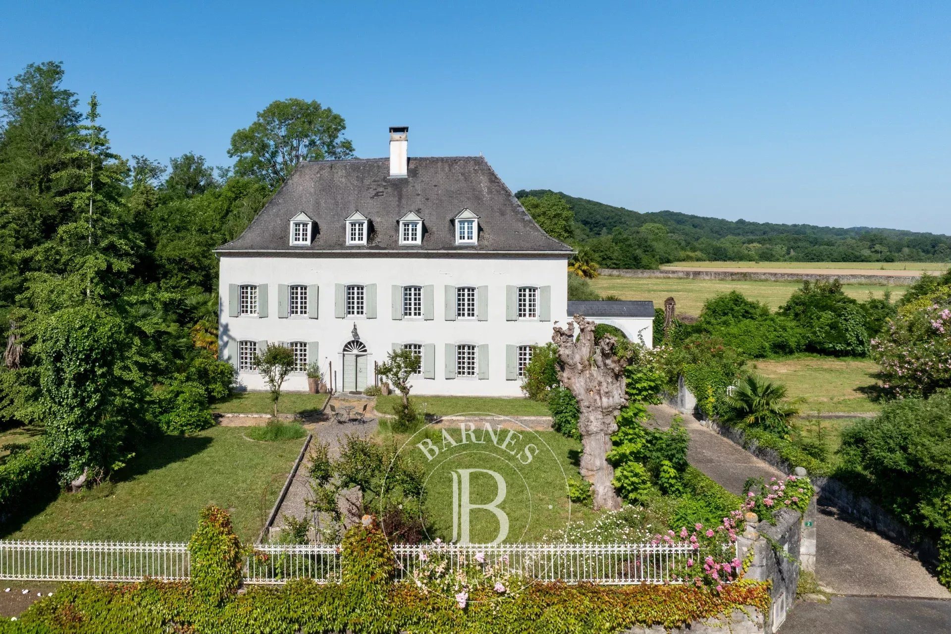Maison à vendre, 408m², Sauveterre-de-Béarn