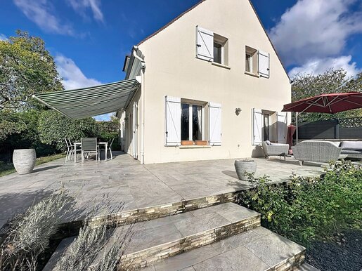 Maison 6 pièces 175 m² · à Saint-Nom-la-Bretèche · 175 m² · 845 000 €