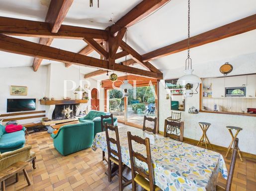 Maison 7 pièces 130 m² · à Lège-Cap-Ferret · 130 m² · 1 900 000 €