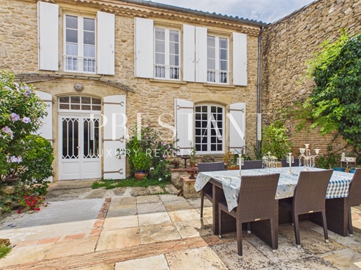8 pièces 466 m² · à Gironde-sur-Dropt · 466 m² · 770 000 €