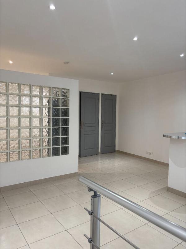 Appartement à vendre, 35m², La Roquebrussanne