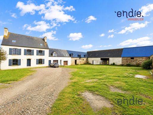 Maison 6 pièces 195 m² · à Plonévez-Porzay · 195 m² · 790 000 €