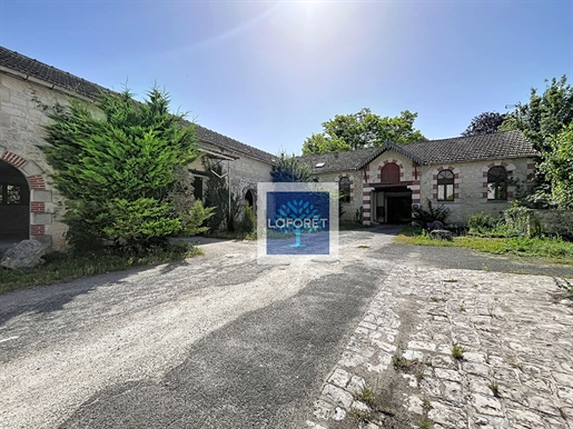 22 pièces 541 m² · à Jonzac · 541 m² · 772 500 €