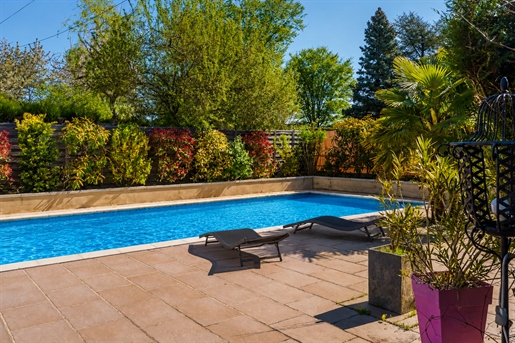 Parking 7 pièces 187 m² · à Beaune · 187 m² · 369 000 €
