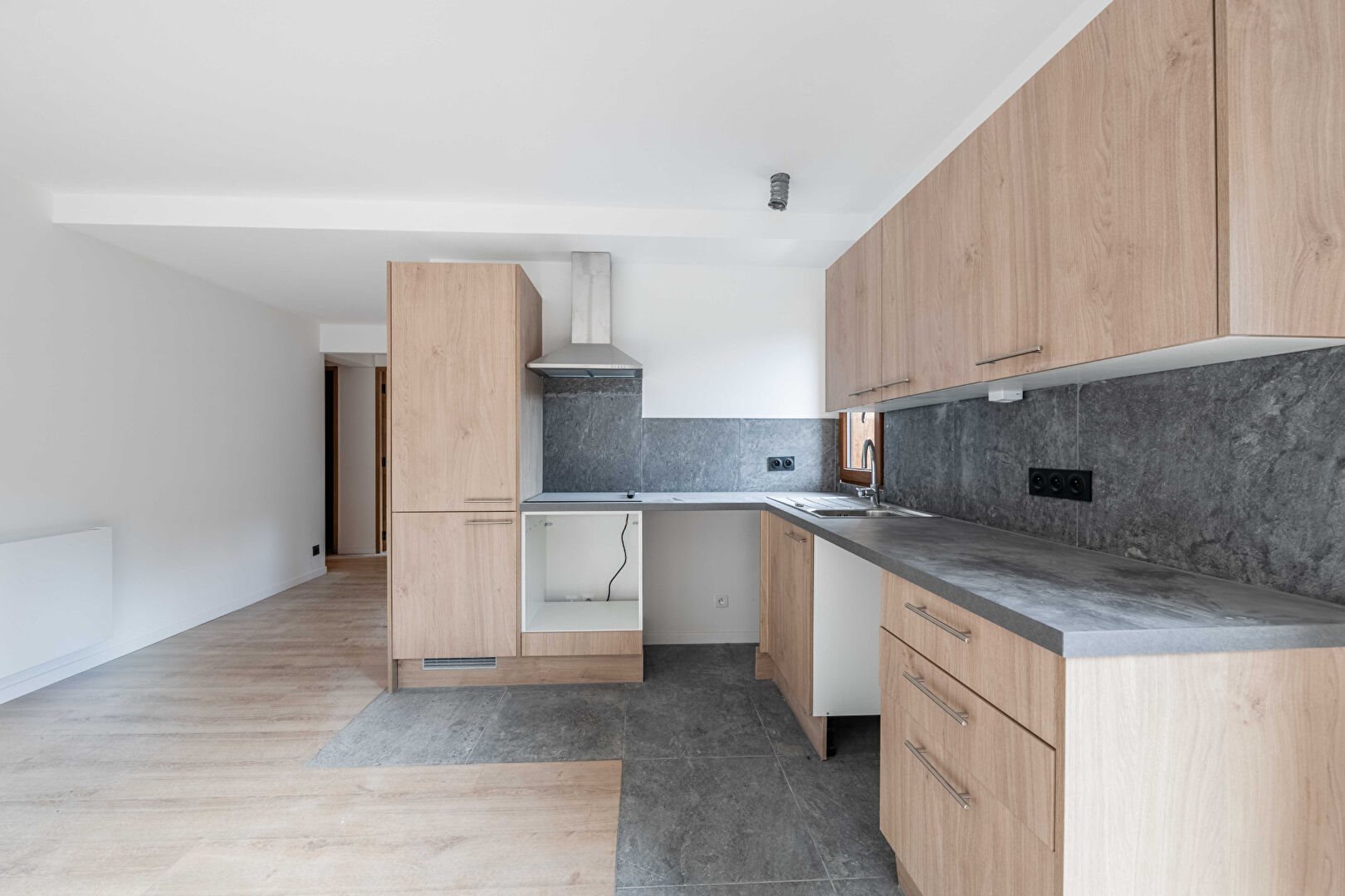 New 3-bedroom apartment - Mountain view - Vue 4