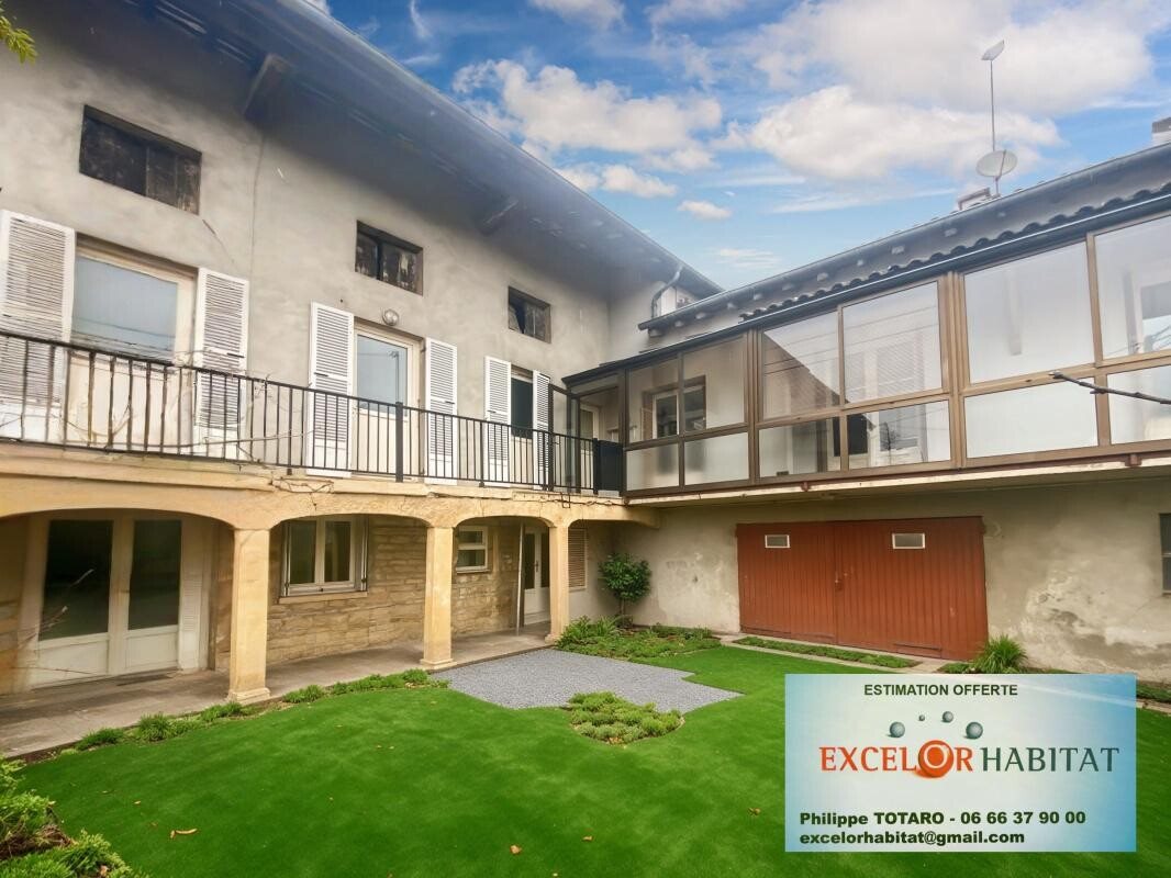 Maison à vendre, 212m², Mâcon