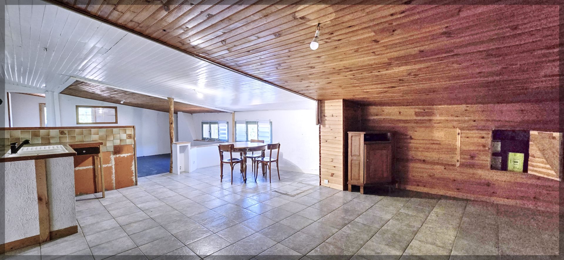 Maison à vendre, 193m², Saint-Michel-de-Chabrillanoux