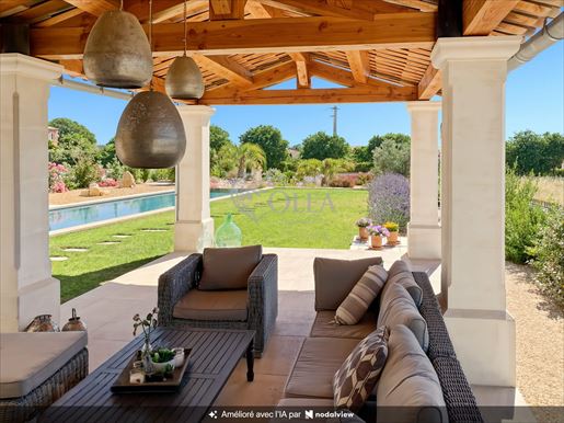 Maison 5 pièces 158 m² · à Uzès · 158 m² · 905 000 €