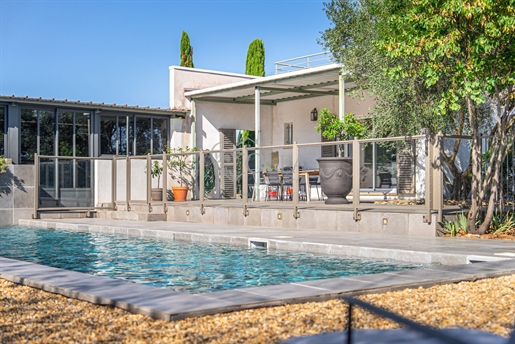 Maison 10 pièces 380 m² · à Meynes · 380 m² · 1 596 000 €