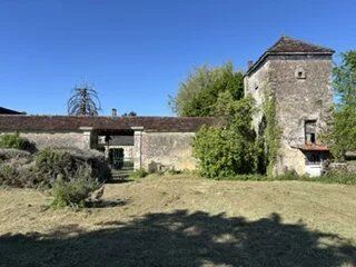Maison 12 pièces 253 m² · à Cussangy · 253 m² · 275 000 €
