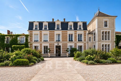 Maison 1785 m² · à Carcassonne · 1 785 m² · 1 990 000 €