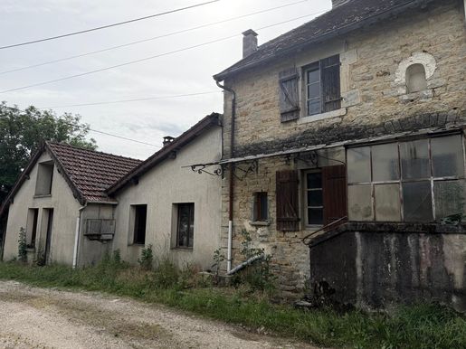 Maison 5 pièces 158 m² · à Biefmorin · 158 m² · 45 000 €