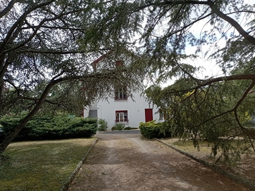 Maison 5 pièces 157 m² · à Abrest · 157 m² · 259 900 €