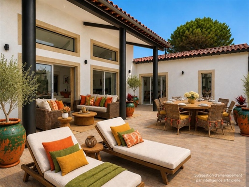 Maison 5 pièces 210 m² · à Castillon-du-Gard · 210 m² · 645 000 €