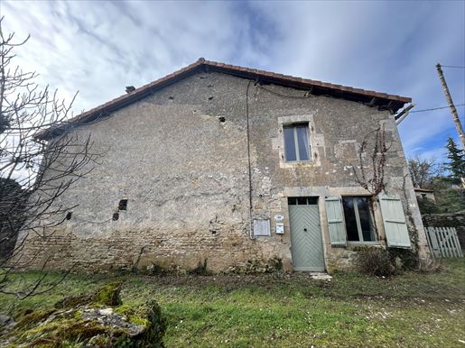 Maison 6 pièces 150 m² · à Saint-Claud · 150 m² · 85 500 €