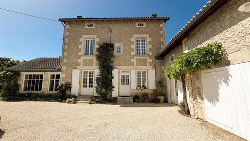 Maison 7 pièces 161 m² · à Chauvigny · 161 m² · 355 000 €