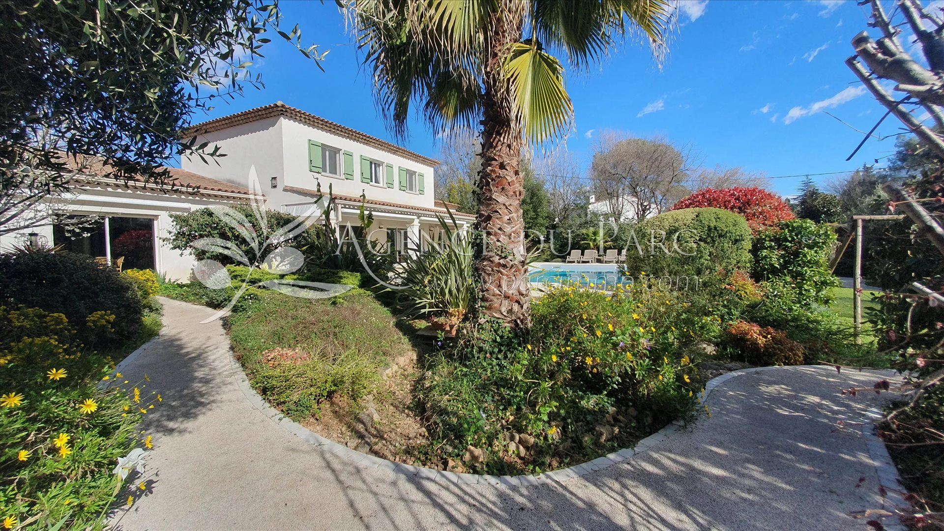 Maison à vendre, 248m², Roquefort-les-Pins