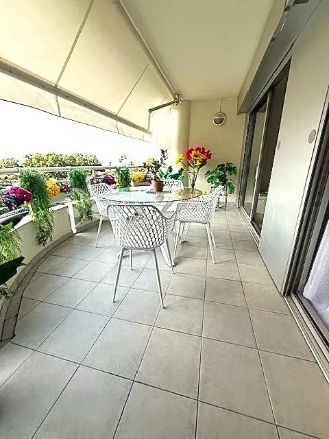 Charming two-room apartment Antibes les pins - Vue 2